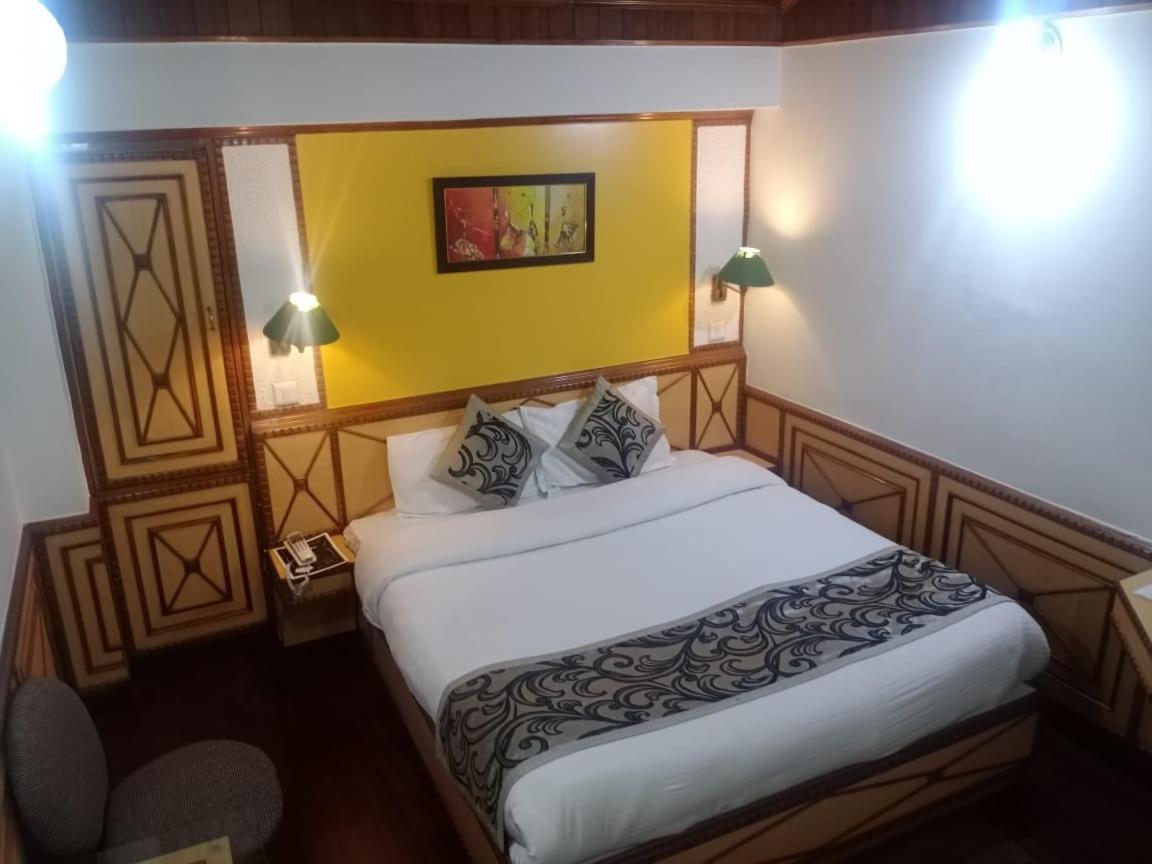 Hotel Sangeet Shimla Esterno foto